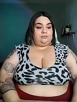 Snapshot of tiffany_laurens chatting on 2, 2, 2025 tiffany laurens online show from 2, 2, 2025