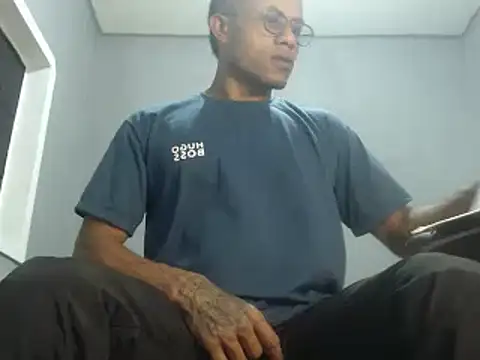 Snapshot of grandominantex1 chatting on 4, 12, 2024 grandominantex1 online show from 4, 12, 2024