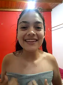 Snapshot of littlemelii chatting on 20, 12, 2024 littlemelii online show from 20, 12, 2024