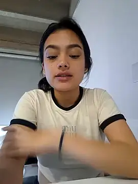 Snapshot of littlemelii chatting on 25, 2, 2025 littlemelii online show from 25, 2, 2025