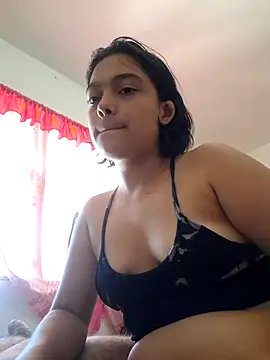 Snapshot of littlemelii chatting on 19, 2, 2026 littlemelii online show from 19, 2, 2026