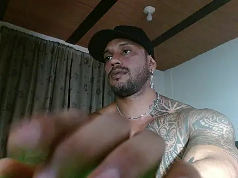 Snapshot of manolofitt chatting on 16, 5, 2026 manolofitt online show from 16, 5, 2026