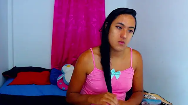 misss estrella online show from 26, 11, 2025