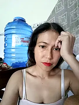 Snapshot of 2HotAsain4u chatting on 5, 12, 2024 2HotAsain4u online show from 5, 12, 2024