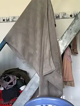 Snapshot of 2HotAsain4u chatting on 5, 1, 2025 2HotAsain4u online show from 5, 1, 2025