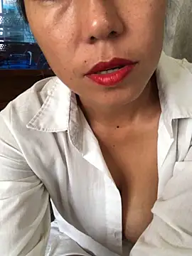 Snapshot of 2HotAsain4u chatting on 6, 1, 2025 2HotAsain4u online show from 6, 1, 2025