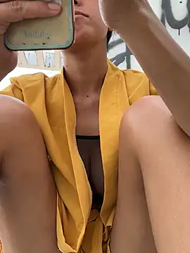 Snapshot of 2HotAsain4u chatting on 9, 1, 2025 2HotAsain4u online show from 9, 1, 2025