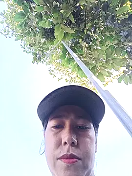 Snapshot of 2HotAsain4u chatting on 21, 9, 2025 2HotAsain4u online show from 21, 9, 2025