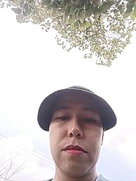 Snapshot of 2HotAsain4u chatting on 14, 10, 2025 2HotAsain4u online show from 14, 10, 2025