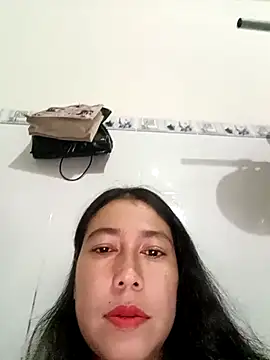 Snapshot of 2HotAsain4u chatting on 19, 10, 2025 2HotAsain4u online show from 19, 10, 2025