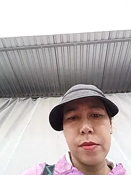 Snapshot of 2HotAsain4u chatting on 21, 10, 2025 2HotAsain4u online show from 21, 10, 2025