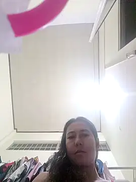 Snapshot of 2HotAsain4u chatting on 1, 12, 2025 2HotAsain4u online show from 1, 12, 2025