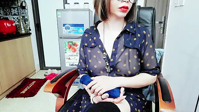 Miu-Le online show from 3, 12, 2025