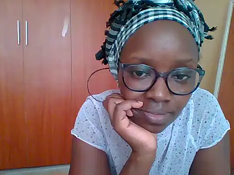 Snapshot of sexy_darleen23 chatting on 13, 7, 2026 sexy darleen23 online show from 13, 7, 2026