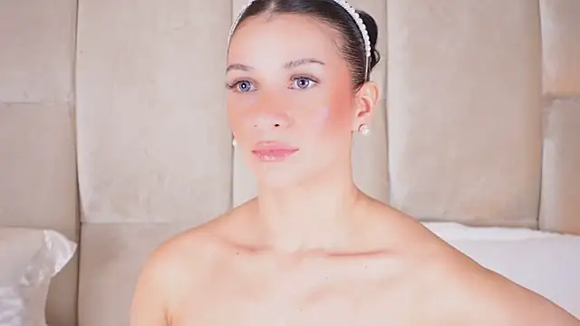 KiraKayleigh1 online show from 7, 3, 2025