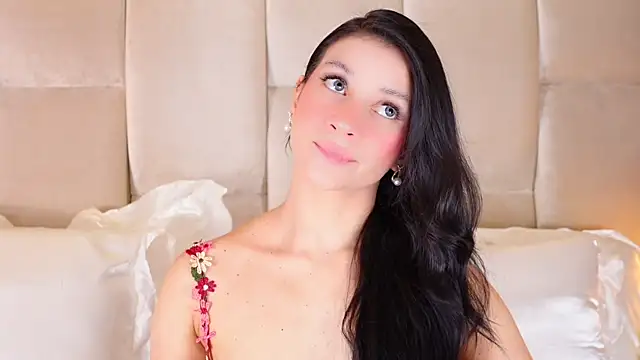 KiraKayleigh1 online show from 24, 11, 2025