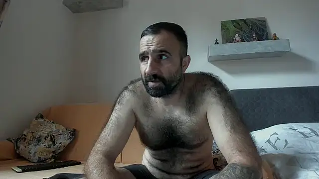 Snapshot of ivat80 chatting on 8, 10, 2025 ivat80 online show from 8, 10, 2025