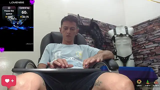 Snapshot of andy_dwels777 chatting on 8, 12, 2024 andy dwels777 online show from 8, 12, 2024
