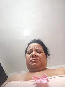 Snapshot of Shanttal0272 chatting on 4, 12, 2025 Shanttal0272 online show from 4, 12, 2025