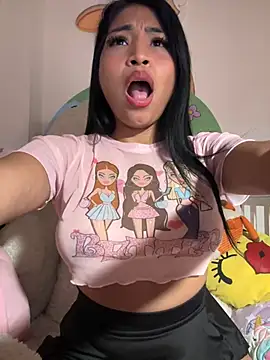 Snapshot of Pocahontascute_33 chatting on 11, 3, 2025 Pocahontascute 33 online show from 11, 3, 2025