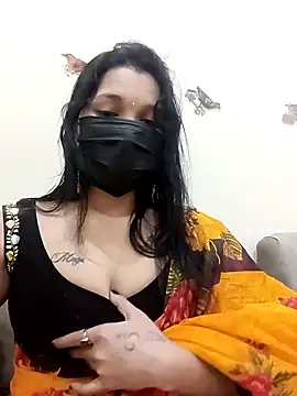 Snapshot of Beauty-khan chatting on 10, 11, 2025 Beauty-khan online show from 10, 11, 2025