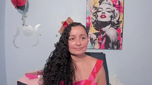  luna  sweet  online show from 12, 9, 2025