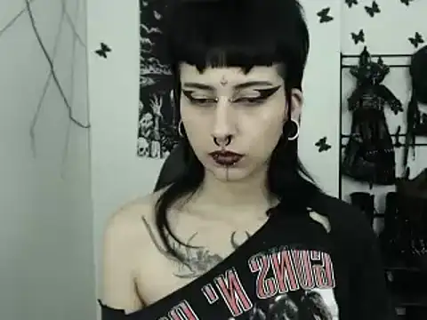 Snapshot of n0sferatus__ chatting on 7, 10, 2025 n0sferatus online show from 7, 10, 2025