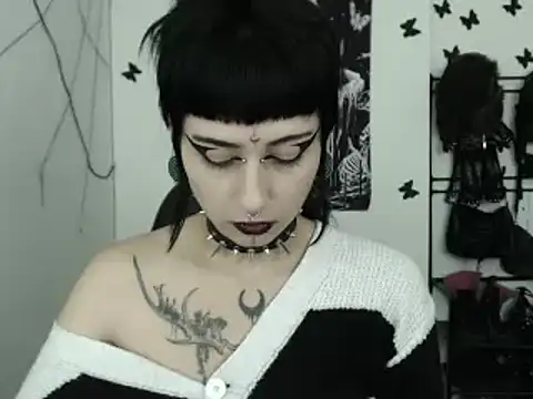 Snapshot of n0sferatus__ chatting on 18, 12, 2025 n0sferatus online show from 18, 12, 2025