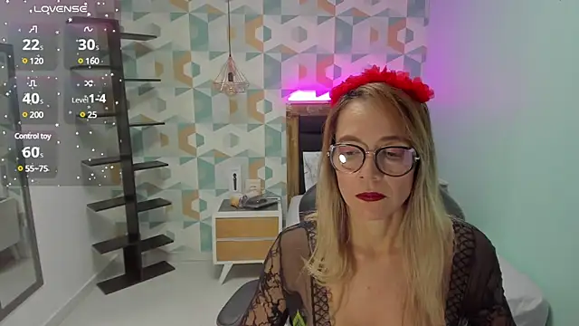 Snapshot of CATIAJONES chatting on 18, 1, 2025 CATIAJONES online show from 18, 1, 2025