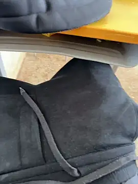 Snapshot of Black-mamba-madingo chatting on 18, 10, 2025 Black-mamba-madingo online show from 18, 10, 2025