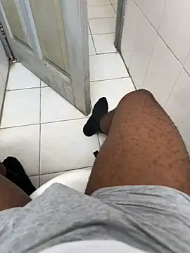 Snapshot of Black-mamba-madingo chatting on 25, 11, 2025 Black-mamba-madingo online show from 25, 11, 2025