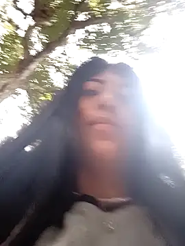 chaymae nah  online show from 4, 12, 2024