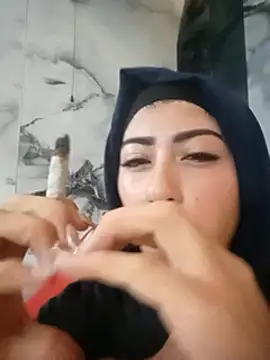 chaymae nah  online show from 8, 2, 2025