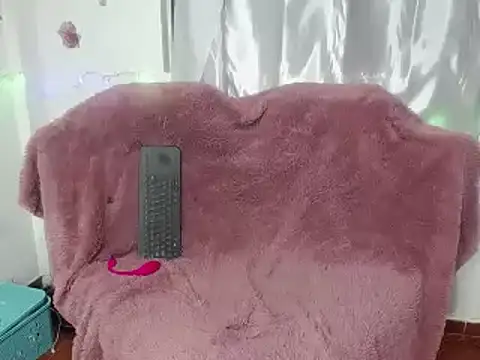 Snapshot of ameliefederline11 chatting on 30, 12, 2024 ameliefederline11 online show from 30, 12, 2024