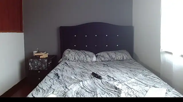 Emilia 1995 online show from 19, 12, 2025