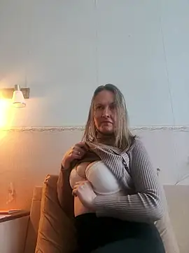 Evelina cute online show from 9, 1, 2026