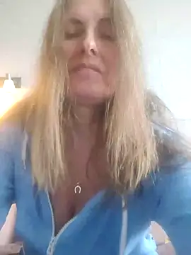 Evelina cute online show from 16, 3, 2026