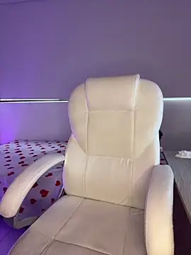 Snapshot of nyna_1 chatting on 24, 9, 2025 nyna 1 online show from 24, 9, 2025