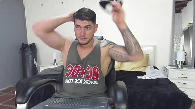 Snapshot of Teilor_Creed chatting on 13, 2, 2025 Teilor Creed online show from 13, 2, 2025