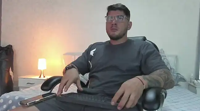 Snapshot of Teilor_Creed chatting on 18, 2, 2025 Teilor Creed online show from 18, 2, 2025