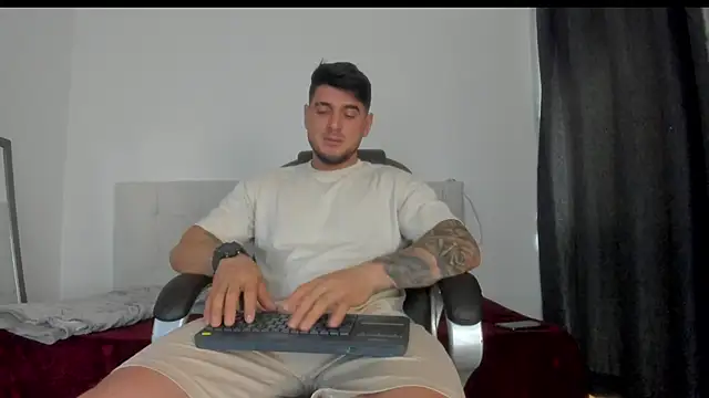 Snapshot of Teilor_Creed chatting on 18, 11, 2025 Teilor Creed online show from 18, 11, 2025