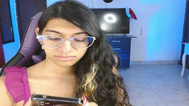 Snapshot of engielphoenis14 chatting on 15, 12, 2025 engielphoenis14 online show from 15, 12, 2025