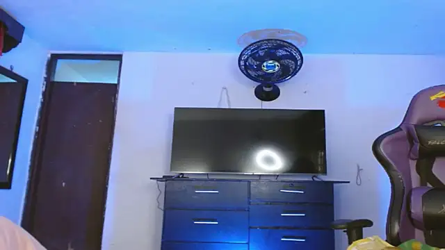 Snapshot of engielphoenis14 chatting on 14, 2, 2026 engielphoenis14 online show from 14, 2, 2026