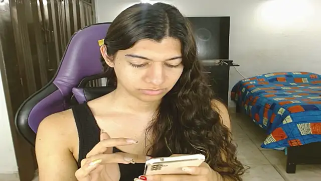 Snapshot of engielphoenis14 chatting on 26, 6, 2026 engielphoenis14 online show from 26, 6, 2026