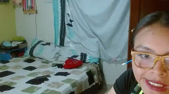 Snapshot of clayre_and_jill chatting on 13, 12, 2024 clayre and jill online show from 13, 12, 2024