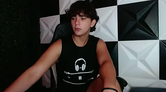 Snapshot of Dani_cumboy chatting on 28, 12, 2024 Dani cumboy online show from 28, 12, 2024