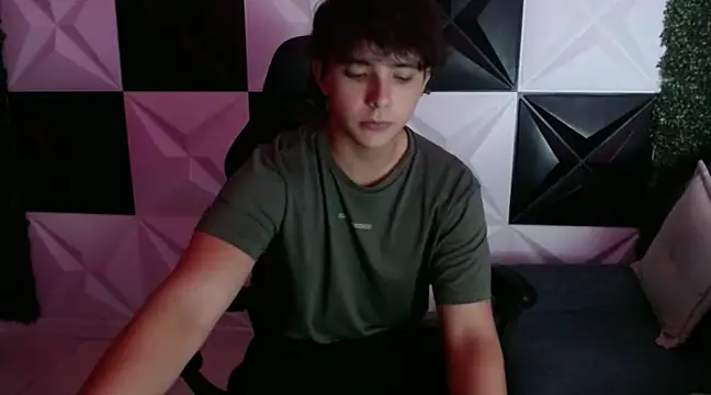 Snapshot of Dani_cumboy chatting on 18, 1, 2025 Dani cumboy online show from 18, 1, 2025