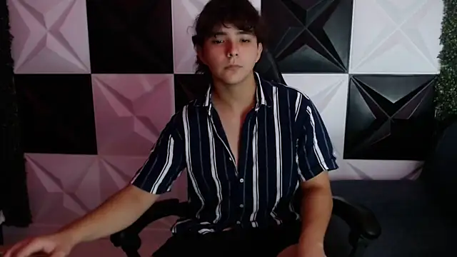 Snapshot of Dani_cumboy chatting on 22, 1, 2025 Dani cumboy online show from 22, 1, 2025