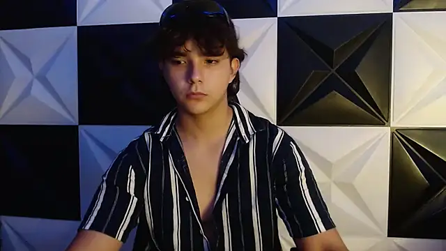 Snapshot of Dani_cumboy chatting on 20, 2, 2025 Dani cumboy online show from 20, 2, 2025