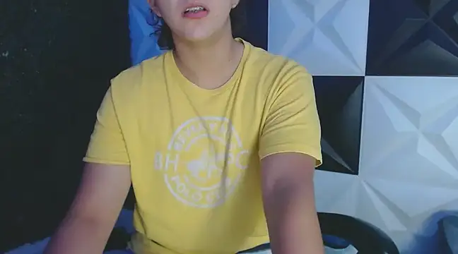 Snapshot of Dani_cumboy chatting on 13, 3, 2025 Dani cumboy online show from 13, 3, 2025